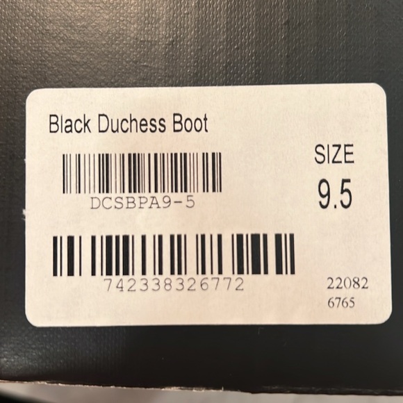 New in box Thursday Boots black Duchess boot - Picture 8 of 11